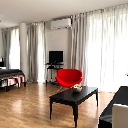 Apartamentos Libertador, Martínez المظهر الخارجي الصورة